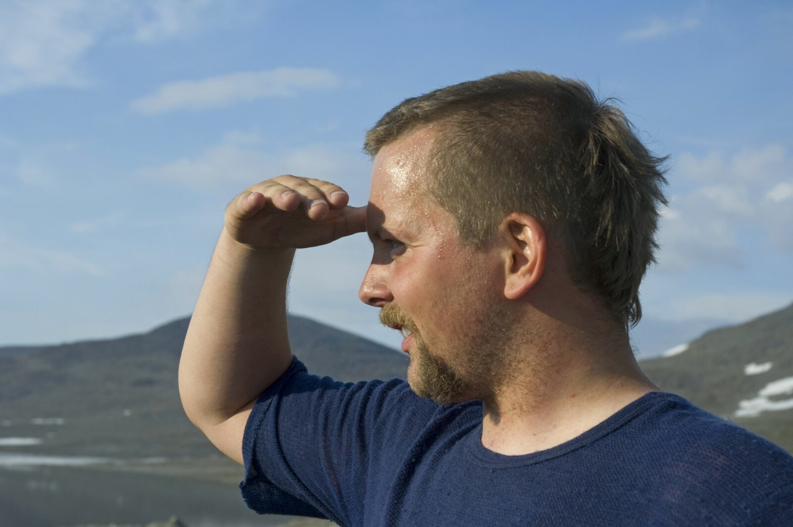 <b>VARIASJON:</b> Nettingtrøyer finnes i ulike materialer og utførelser. <b>VARIASJON:</b> Nettingtrøyer finnes i ulike materialer og utførelser.