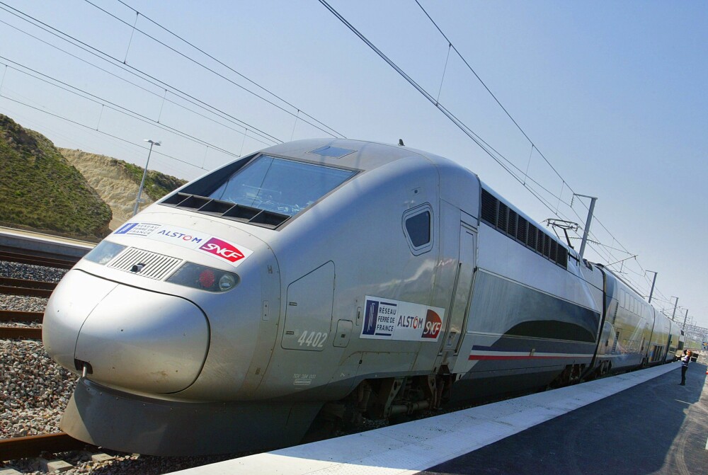 <b>LYNTOG:</b> Verdensrekorden for et konvensjonelt tog er 574,8 km/t, og ble satt 3. april 2007 av et modifisert TGV-tog (bildet) på linjen Paris–Strasbourg. <b>LYNTOG:</b> Verdensrekorden for et konvensjonelt tog er 574,8 km/t, og ble satt 3. april 2007 av et modifisert TGV-tog (bildet) på linjen Paris–Strasbourg.
