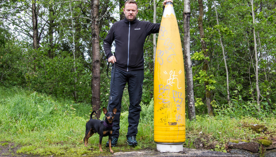 <b>SVÆRING: </b>Prosjektilet som ble brukt på Vardås Fort veide 800 kilo og hadde en utgangshastighet på 820 meter per sekund. Kanonen kunne skyte helt til svenskegrensen. <b>SVÆRING: </b>Prosjektilet som ble brukt på Vardås Fort veide 800 kilo og hadde en utgangshastighet på 820 meter per sekund. Kanonen kunne skyte helt til svenskegrensen.
