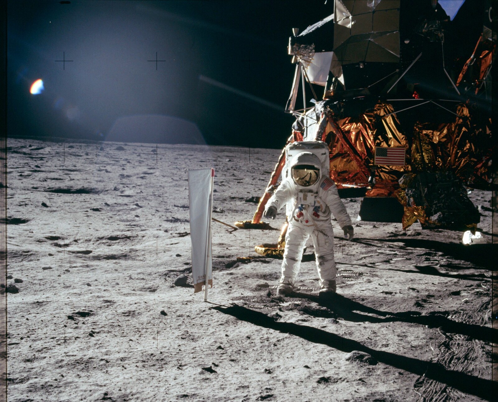 <b>MÅNEMANN:</b> Den første månelandingen skjedde 24. juli 1969 med astronautene Neil Armstrong og Buzz Aldrin. Aldrin beskriver spaserturen som ren glede. <b>MÅNEMANN:</b> Den første månelandingen skjedde 24. juli 1969 med astronautene Neil Armstrong og Buzz Aldrin. Aldrin beskriver spaserturen som ren glede.