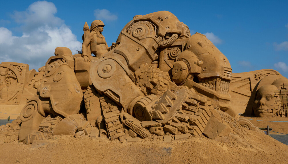 <b>SAND I MASKINERIET:</b> Temaet for årets festival er "Roboter". <b>SAND I MASKINERIET:</b> Temaet for årets festival er "Roboter".