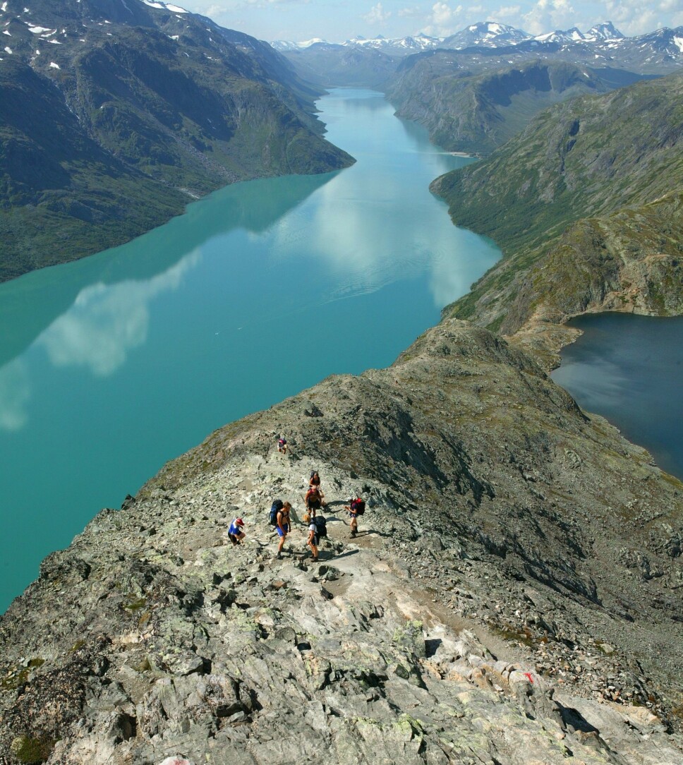 <b>KLASSIKER:</b> Besseggen er populær og det kan være mye folk her i høysesongen. Men utsikten er det lite å si på. <b>KLASSIKER:</b> Besseggen er populær og det kan være mye folk her i høysesongen. Men utsikten er det lite å si på.