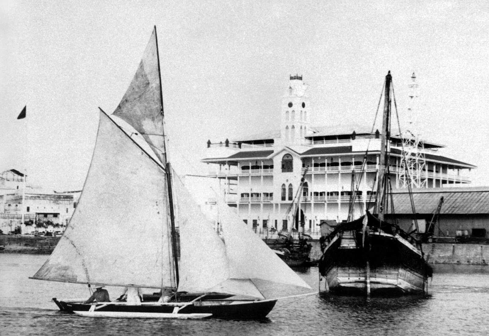 <b>ROLIGERE TIDER:</b> Foto fra havnen i Zanzibar sent på 1800-tallet. <b>ROLIGERE TIDER:</b> Foto fra havnen i Zanzibar sent på 1800-tallet.
