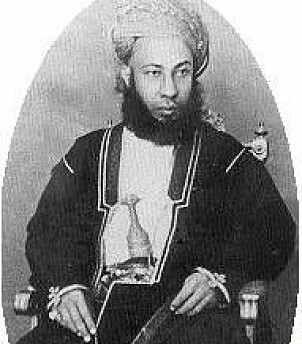 <b>SULTANEN:</b> Hamad bin Thuwaini døde plutselig. Det ble opptakten til konflikten. <b>SULTANEN:</b> Hamad bin Thuwaini døde plutselig. Det ble opptakten til konflikten.