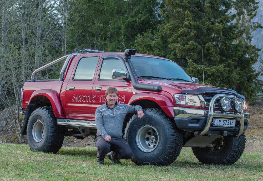 <b><SPAN CLASS=BOLD><STRONG>NY:</b></strong> </span>Jonny Myrann har i dag kjøpt seg en nyere utgave av en Arctic Trucks-ombygget Hilux. <b><SPAN CLASS=BOLD><STRONG>NY:</b></strong> </span>Jonny Myrann har i dag kjøpt seg en nyere utgave av en Arctic Trucks-ombygget Hilux.