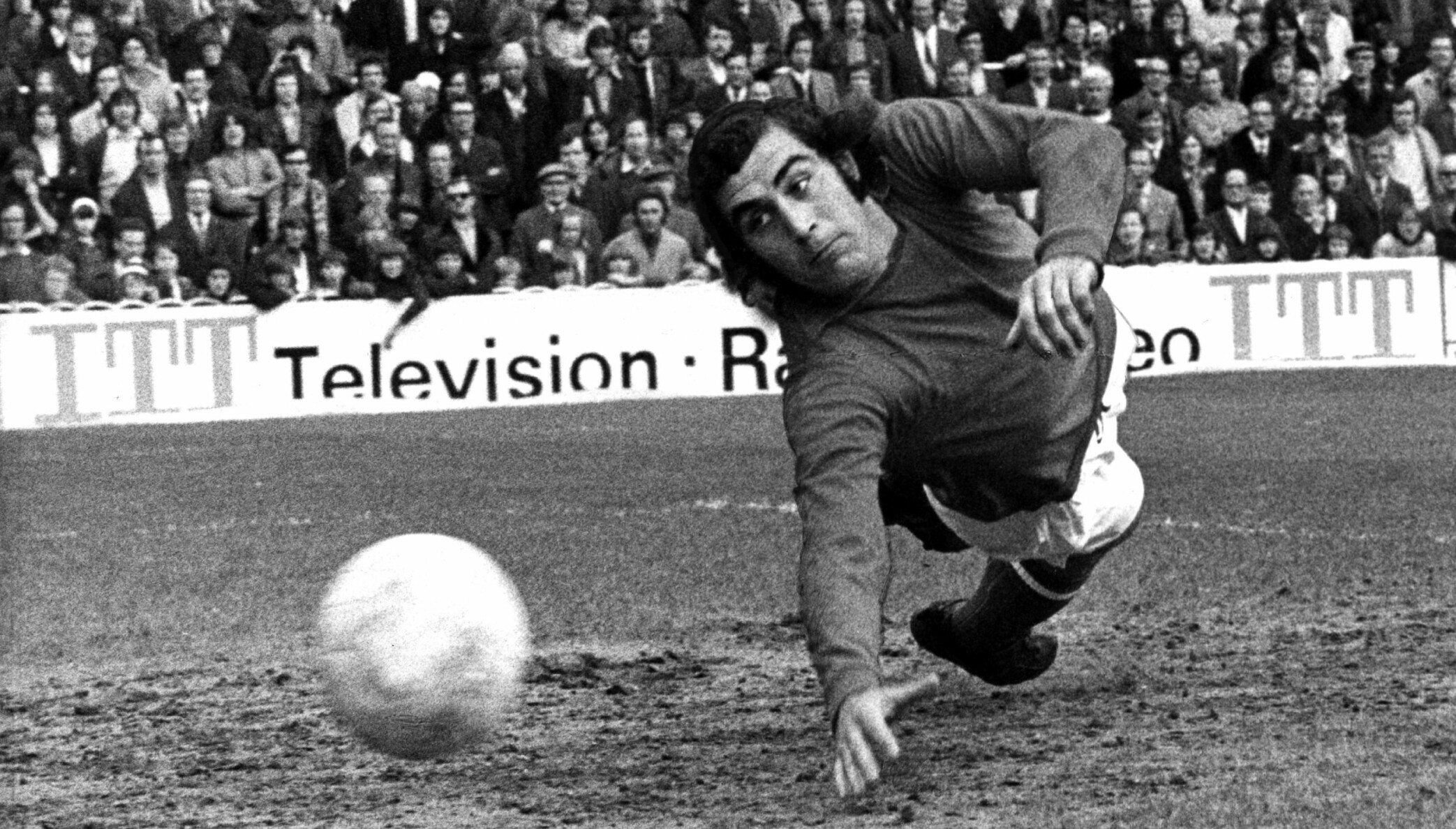 <b>REKORDHOLDER:</b> Peter Shilton i aksjon for Stoke i 1973. <b>REKORDHOLDER:</b> Peter Shilton i aksjon for Stoke i 1973.