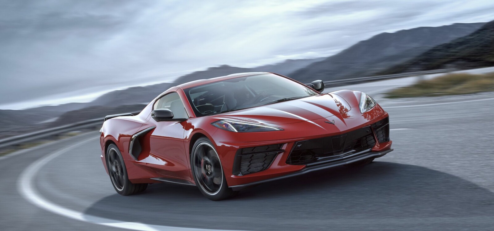 <b>FERRARI?:</b> Det er faktisk en Corvette. <b>FERRARI?:</b> Det er faktisk en Corvette.
