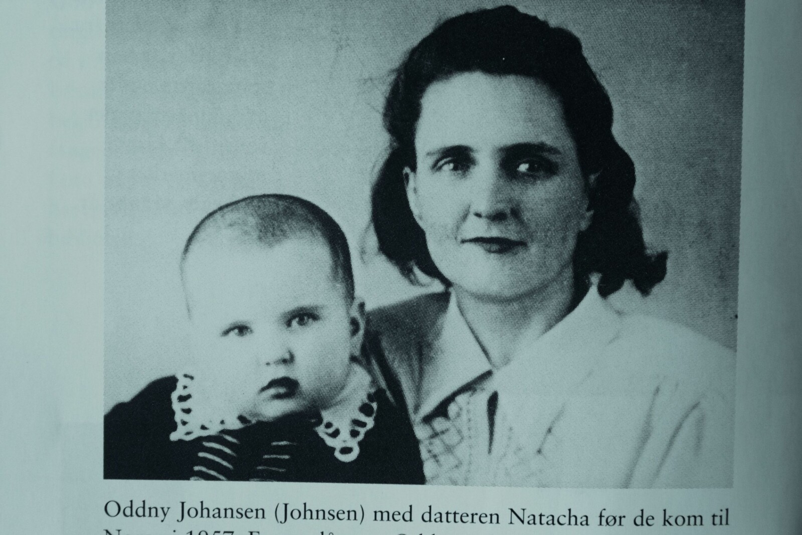 <b>MOR OG DATTER:</b> Oddny Johnsen sammen med datteren Natacha. Bildet er tatt mens sovjetiske myndigheter holdt dem mot sin vilje. <b>MOR OG DATTER:</b> Oddny Johnsen sammen med datteren Natacha. Bildet er tatt mens sovjetiske myndigheter holdt dem mot sin vilje.