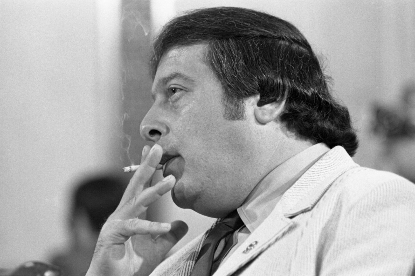 <b>PÅ TILTALEBENKEN:</b> 43 år gamle Gregory Scarpa på tiltalebenken i 1971, beskrevet som et farlig medlem av Colombo-familien. Scarpa nektet å samarbeide og ville heller ikke svare på hvor han var født. <b>PÅ TILTALEBENKEN:</b> 43 år gamle Gregory Scarpa på tiltalebenken i 1971, beskrevet som et farlig medlem av Colombo-familien. Scarpa nektet å samarbeide og ville heller ikke svare på hvor han var født.