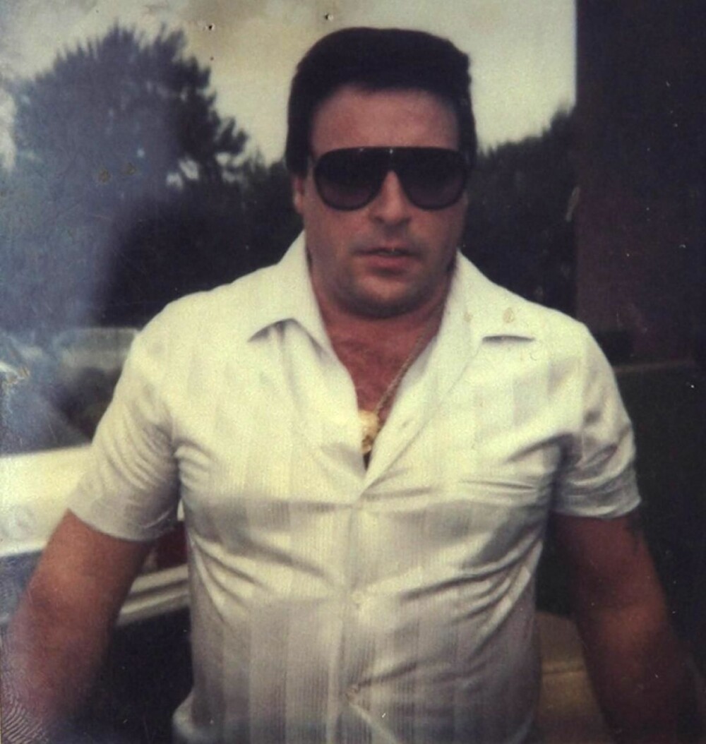<b>JUNIOR:</b> I farens fotspor, Gregory Scarpa jr. <b>JUNIOR:</b> I farens fotspor, Gregory Scarpa jr.
