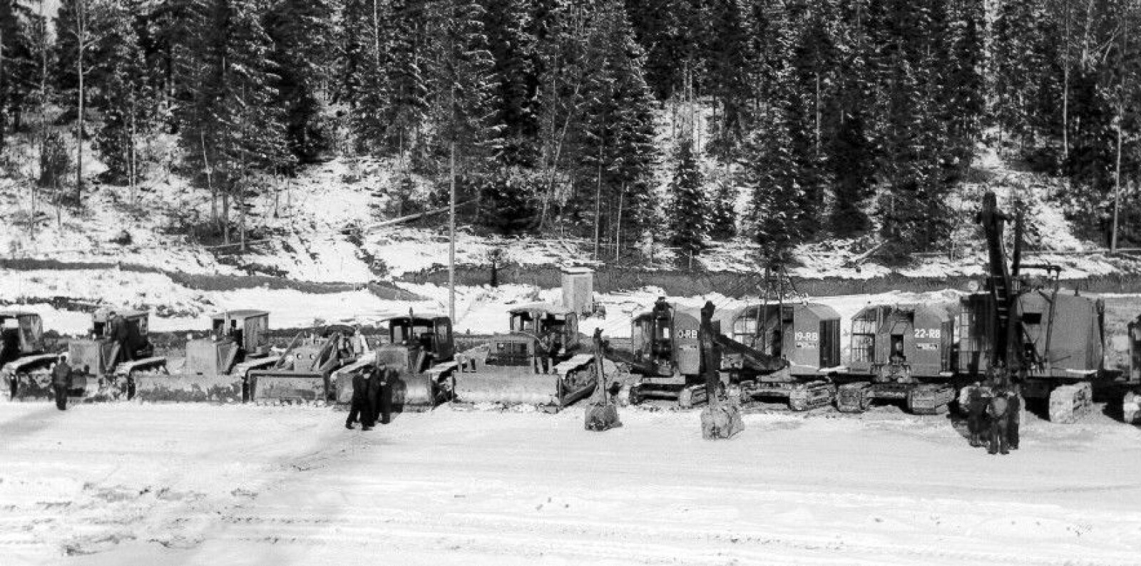 <b>ANLEGGSSTART:</b> Maskinene på Rygge Flyplass var godt i gang, da beskjeden om å speilvende flyplassen kom. <b>ANLEGGSSTART:</b> Maskinene på Rygge Flyplass var godt i gang, da beskjeden om å speilvende flyplassen kom.