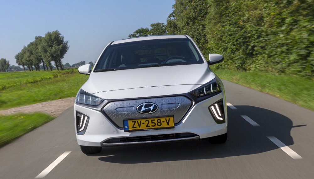 KOMMER I OKTOBER: Hyundai har fornyet Ioniq electric. Prisene starter på 282 900 kroner KOMMER I OKTOBER: Hyundai har fornyet Ioniq electric. Prisene starter på 282 900 kroner