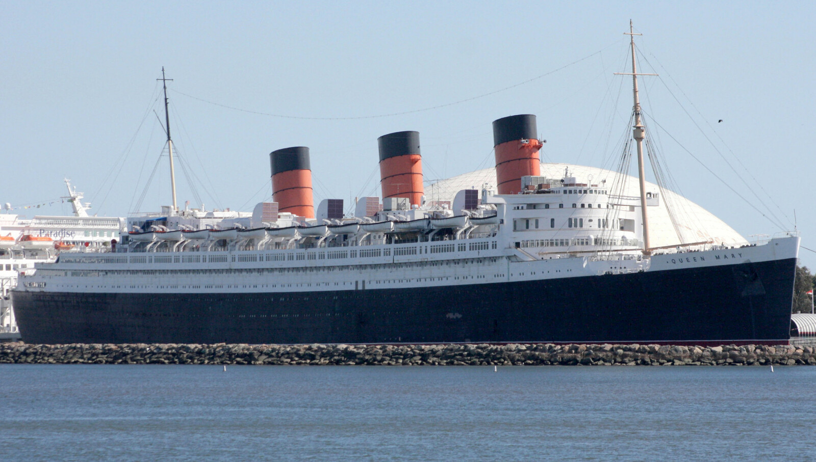<b>FORGJENGER:</b> Det staselige linjeskipet Queen Mary erobret det Blå Bånd 24. august 1936, og er dermed blant Fjord Cats 34 forgjengere. <b>FORGJENGER:</b> Det staselige linjeskipet Queen Mary erobret det Blå Bånd 24. august 1936, og er dermed blant Fjord Cats 34 forgjengere.