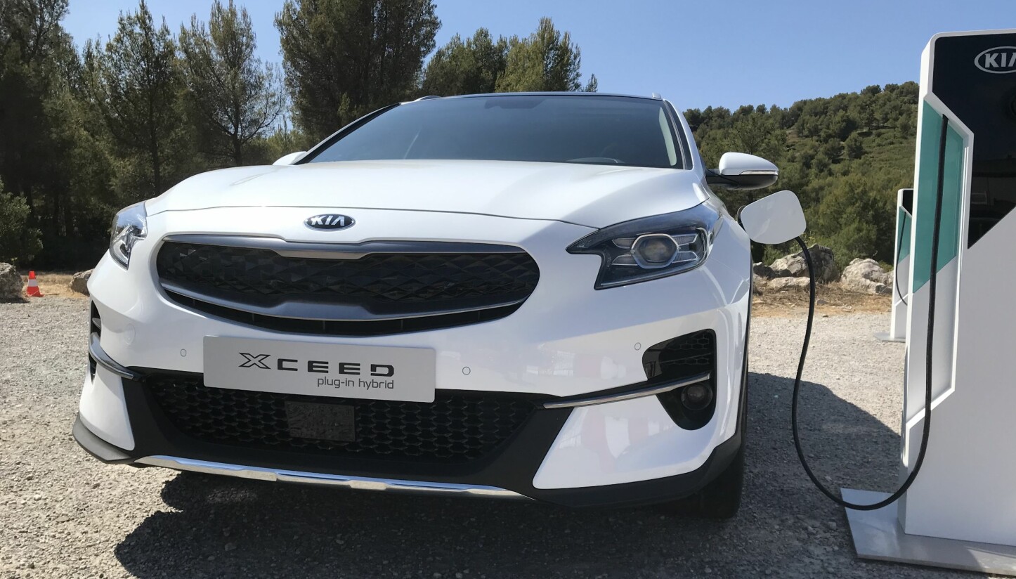 <b>CUV: </b>Xceed er en såkalt CUV, Crossover Utility Vehicle. Prisen på den ladbare versjonen er foreløpig ikke klar, men den bør ikke bli noe dyrere enn Niro som koster fra 329 000 kroner. <b>CUV: </b>Xceed er en såkalt CUV, Crossover Utility Vehicle. Prisen på den ladbare versjonen er foreløpig ikke klar, men den bør ikke bli noe dyrere enn Niro som koster fra 329 000 kroner.